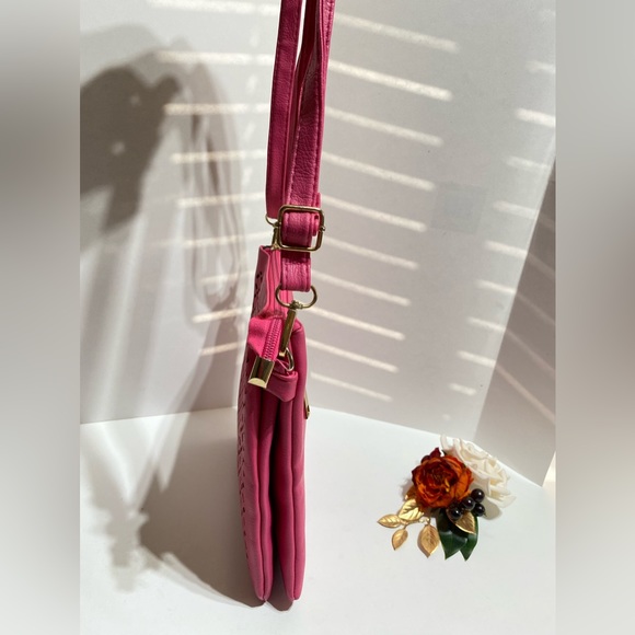 Metallic-Sheen Magenta Crossbody Bag -NWOT ♦️ - Picture 5 of 9